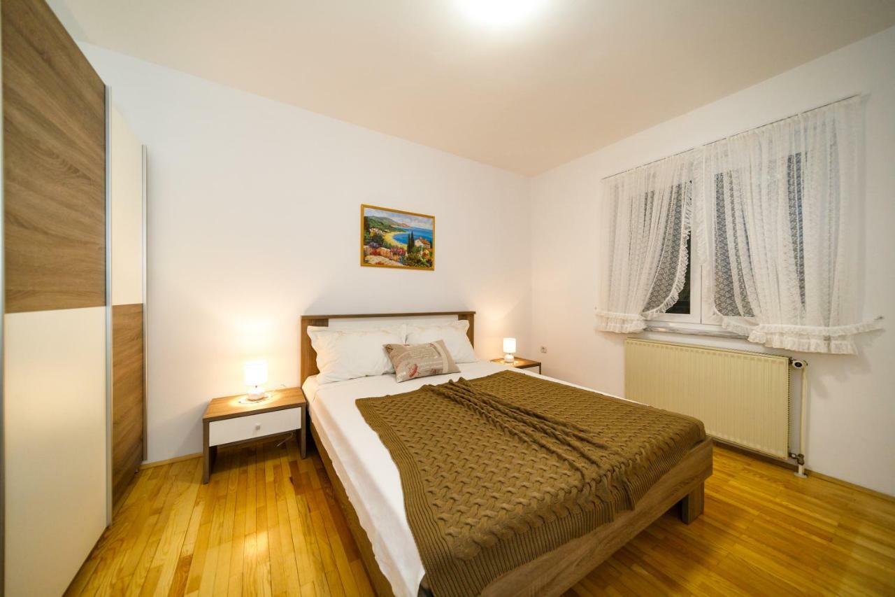 Apartment Anton Krk Town Exterior foto